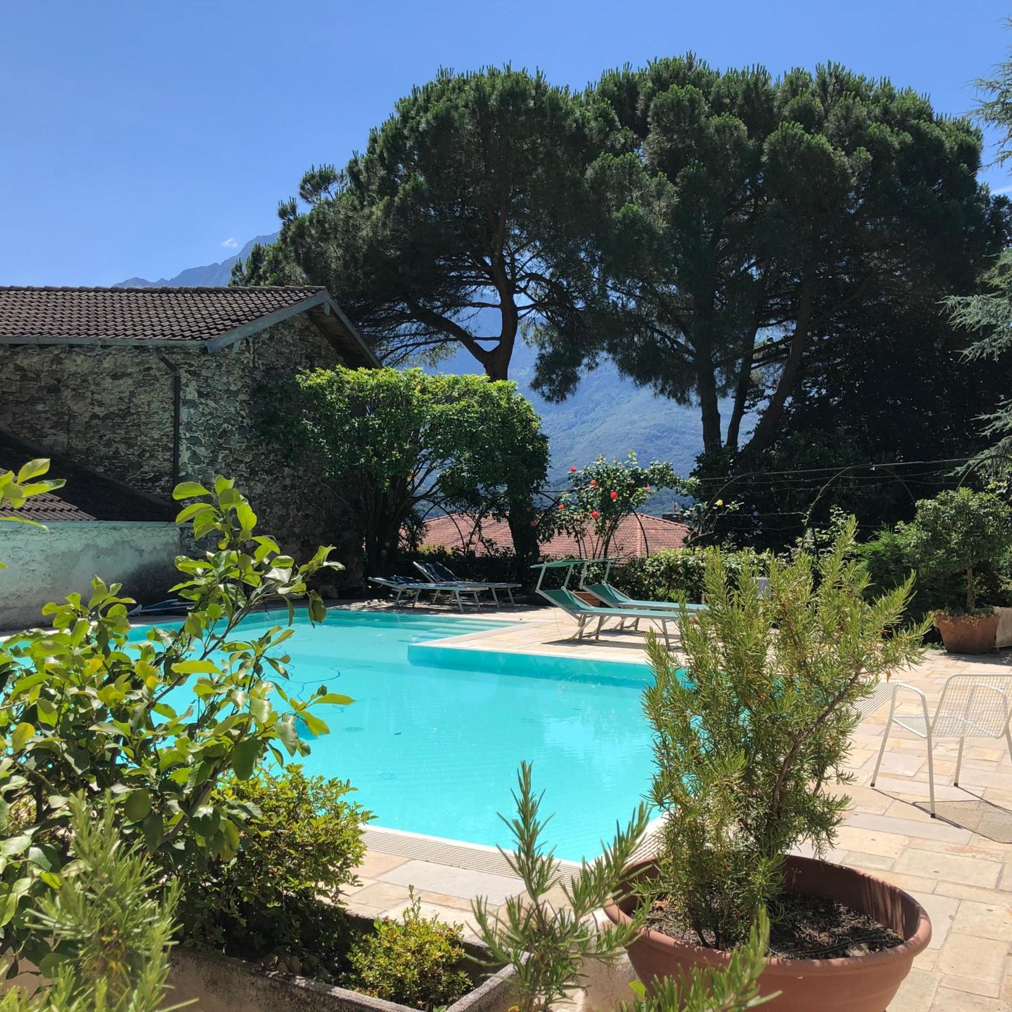 Villa Eden Jacuzzi Pool & Private Parking ドマーゾ エクステリア 写真